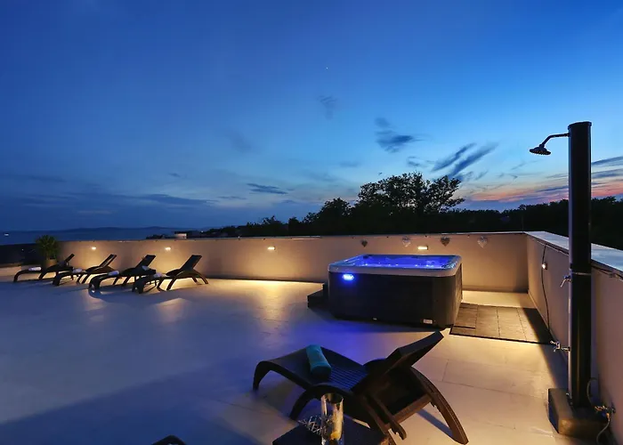 Апартаменты Bonaca With Jacuzzi *
