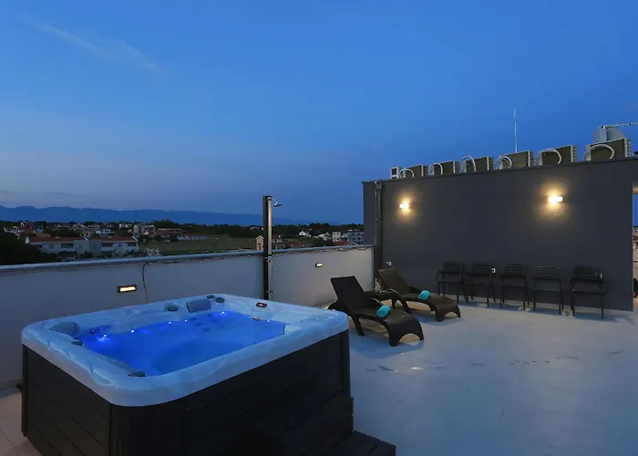 Bonaca With Jacuzzi