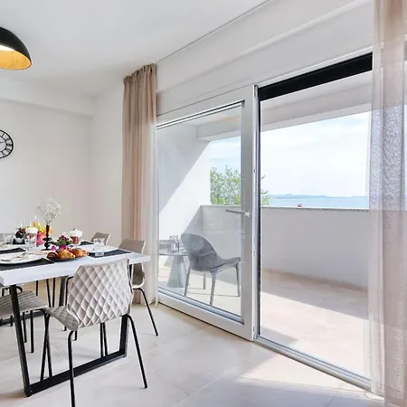 Bonaca With Jacuzzi Privlaka (Zadar)