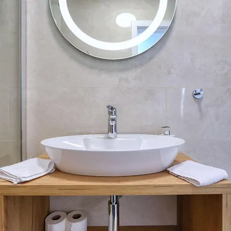 Daire Bonaca With Jacuzzi Privlaka (Zadar)