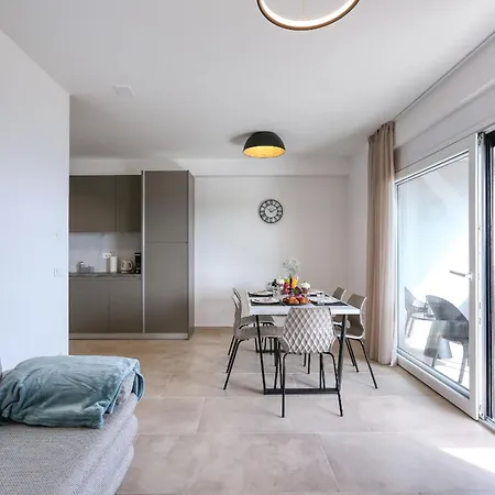 Daire Bonaca With Jacuzzi Privlaka (Zadar)