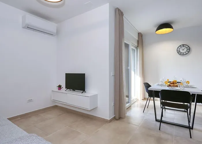 Bonaca With Jacuzzi Privlaka (Zadar)